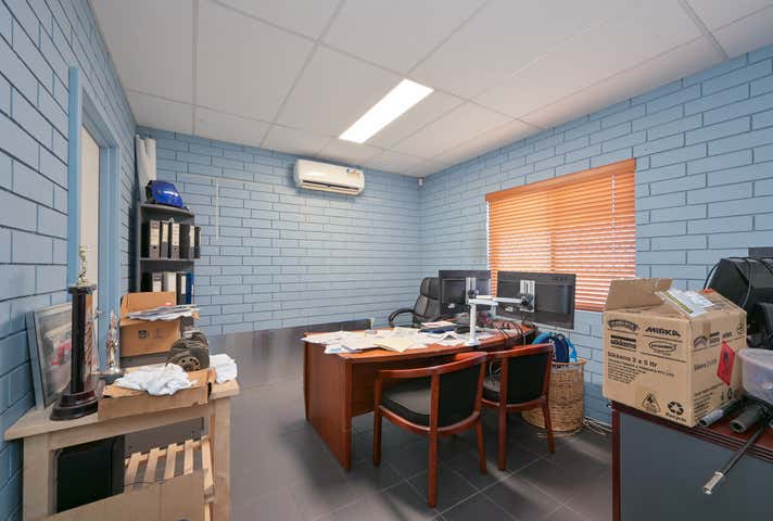 12 Winchester Road Bibra Lake WA 6163 - Image 19