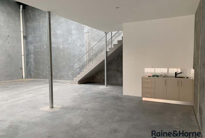 7/4 Focal Way Bayswater WA 6053 - Image 5