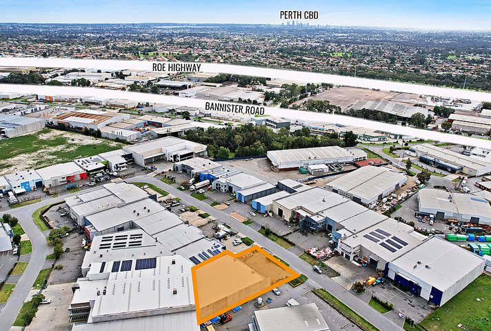 14 Tacoma Circuit Canning Vale WA 6155 - Image 12