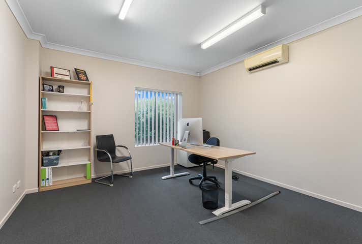 1/21 Southern Cross Circuit Urangan QLD 4655 - Image 15