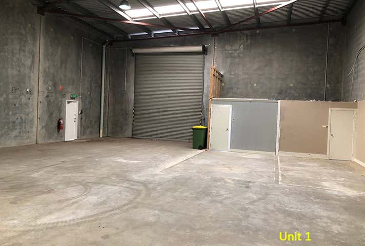 30 Howson Way Bibra Lake WA 6163 - Image 7