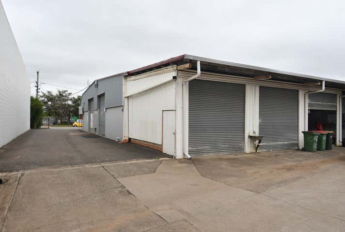 2/15 Whitehouse Street Garbutt QLD 4814 - Image 2