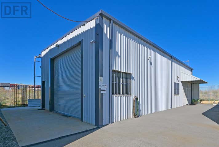 2/8 Erceg Road Yangebup WA 6164 - Image 9