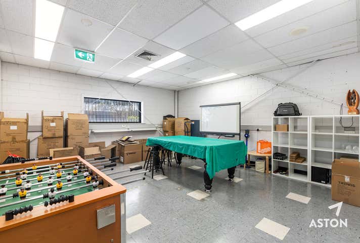 1/2 Keith Campbell Court Scoresby VIC 3179 - Image 9