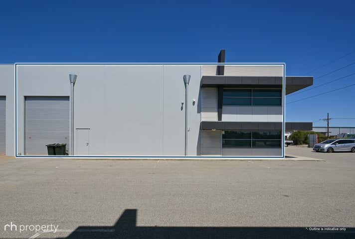 8/8 Hurley Street Canning Vale WA 6155 - Image 2