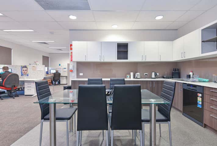 4/23-25 Chalgrove Avenue Rockingham WA 6168 - Image 4