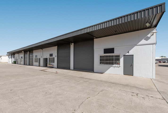 Pinnacle Complex, 58-62 Keane Street Currajong QLD 4812 - Image 4