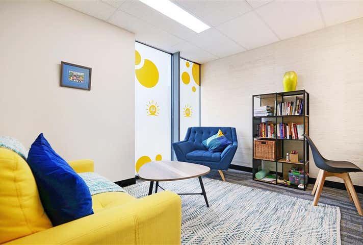 2/2 Points Way Cockburn Central WA 6164 - Image 17