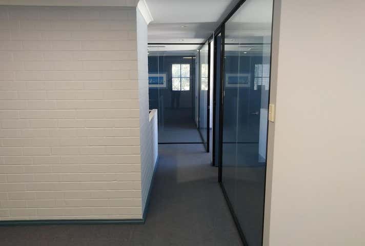 9B Weatherburn Way Kardinya WA 6163 - Image 13