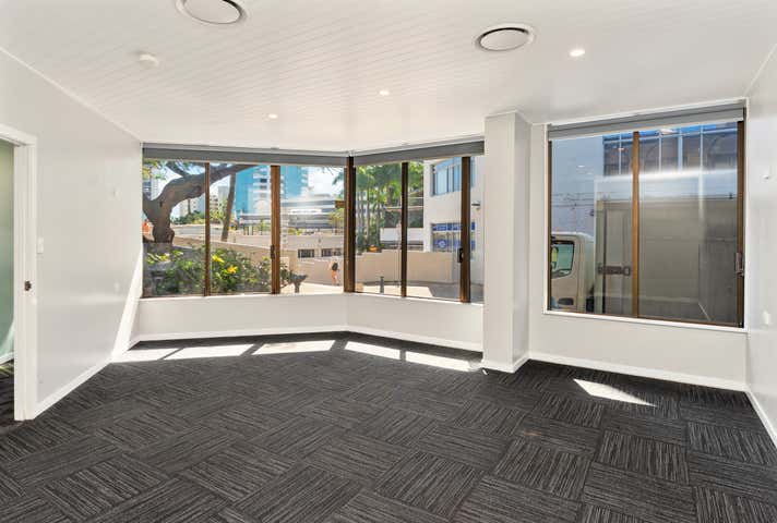 76 Appel Street Surfers Paradise QLD 4217 - Image 10