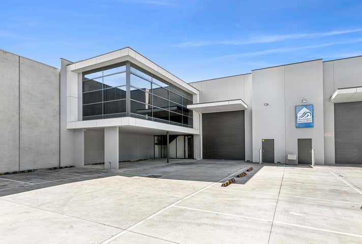 2/12 Boneyards Avenue Torquay VIC 3228 - Image 2