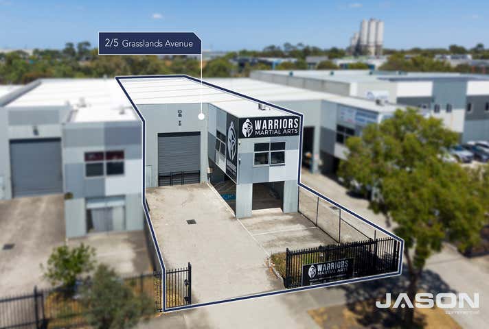 2/5 Grasslands Avenue Craigieburn VIC 3064 - Image 1