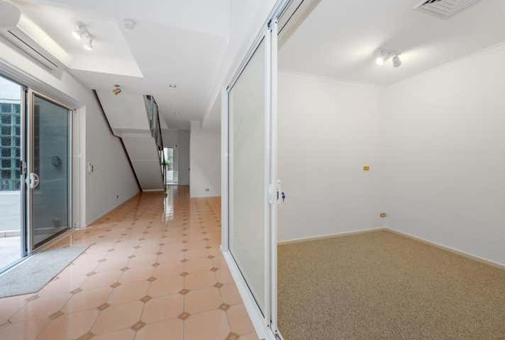 3/18 Davisons Place Melbourne VIC 3000 - Image 6
