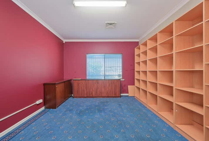 36 Cocos Drive Bibra Lake WA 6163 - Image 18