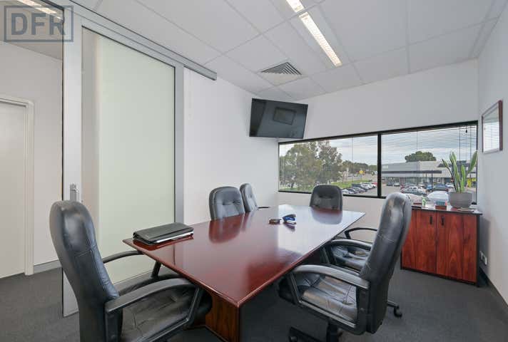 13E/817 Beeliar Drive Cockburn Central WA 6164 - Image 12