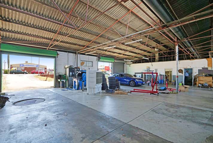 22 Rudloc Road Morley WA 6062 - Image 13