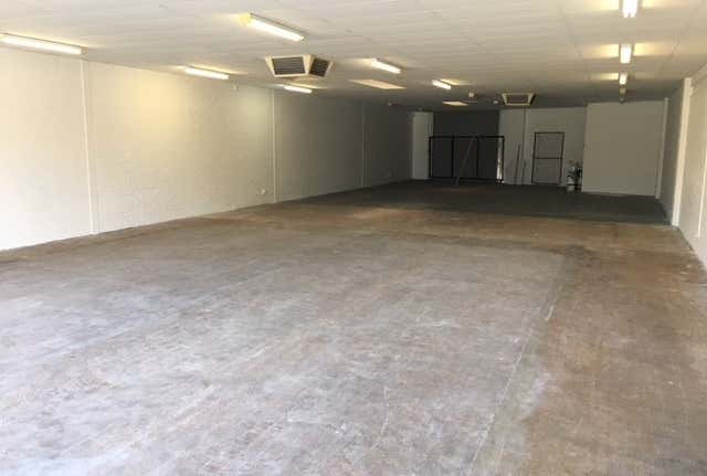 4/2880 Albany Highway Kelmscott WA 6111 - Image 3