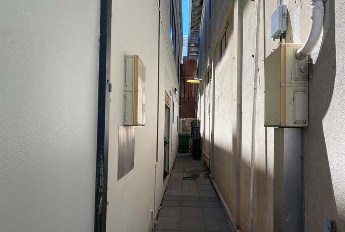 29 Shields St Cairns City QLD 4870 - Image 13