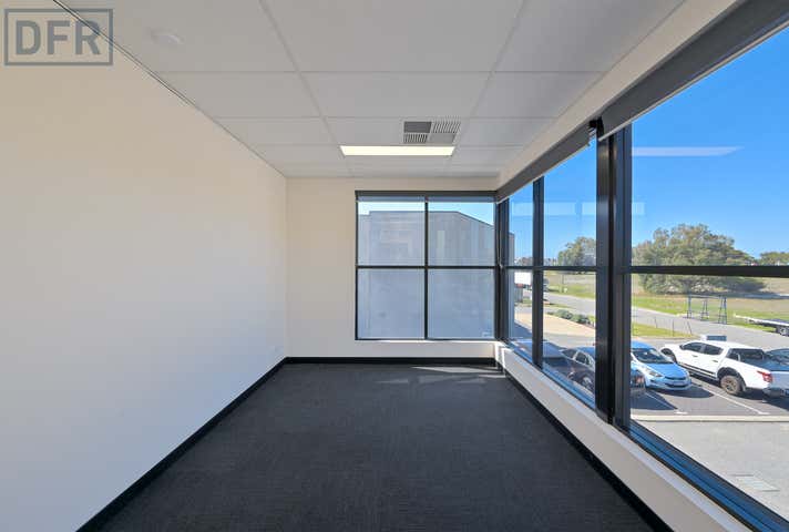 4/437 Yangebup Road Cockburn Central WA 6164 - Image 10