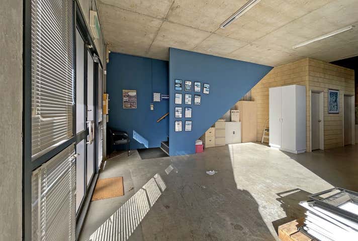 Unit 2, 27 Christable Way Landsdale WA 6065 - Image 8