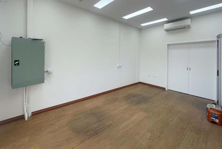 Unit 3, 2 Kalinga Way Landsdale WA 6065 - Image 4