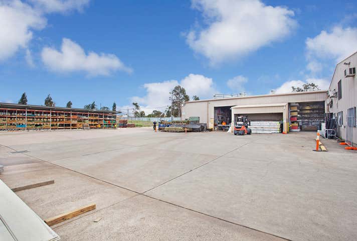 65 Aberglasslyn Road Aberglasslyn NSW 2320 - Image 19