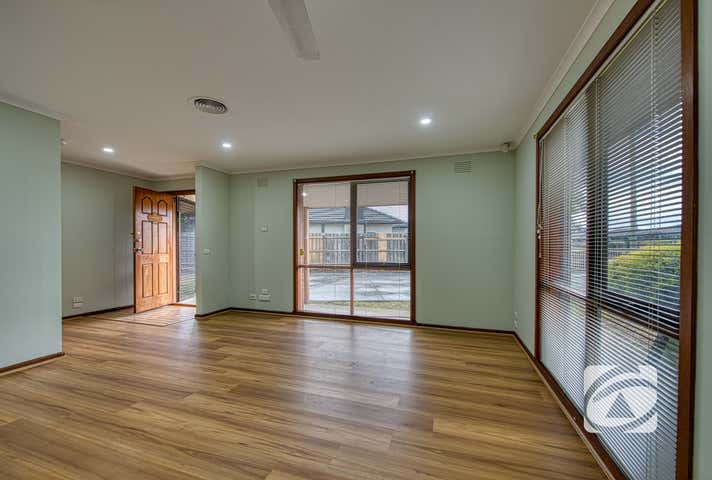 22 Main Street Pakenham VIC 3810 - Image 2