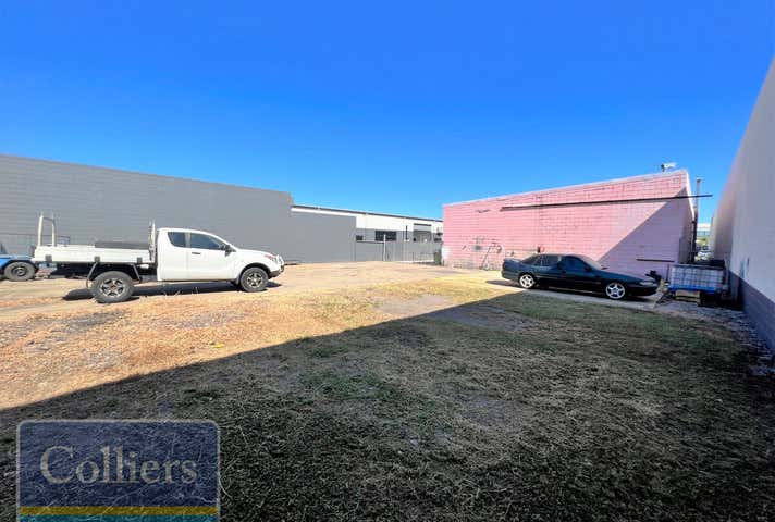 2/62 Pilkington Street Garbutt QLD 4814 - Image 10