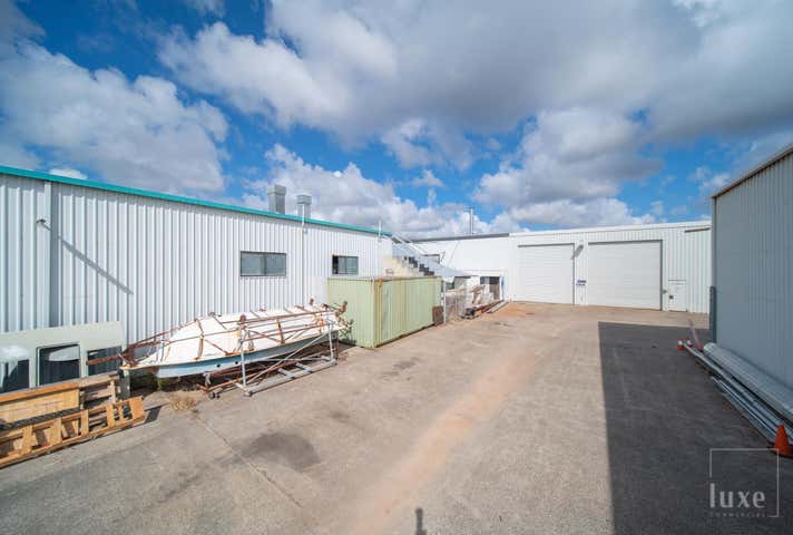 Unit 1 A, 12 Bearing Avenue Warana QLD 4575 - Image 12