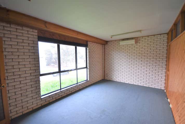 18 Hudson Crescent Lavington NSW 2641 - Image 7