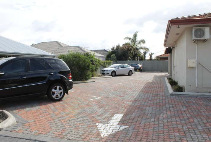 198 Lyon Road Aubin Grove WA 6164 - Image 19