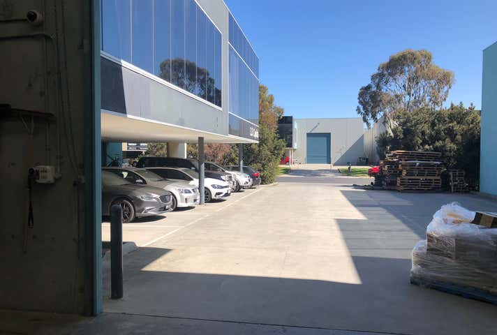 3/3 Capital Court Braeside VIC 3195 - Image 3