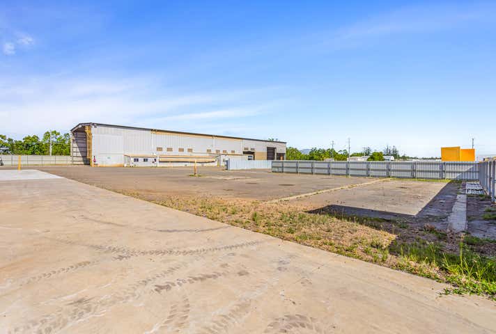 393-409 McLaughlin Street Parkhurst QLD 4702 - Image 15