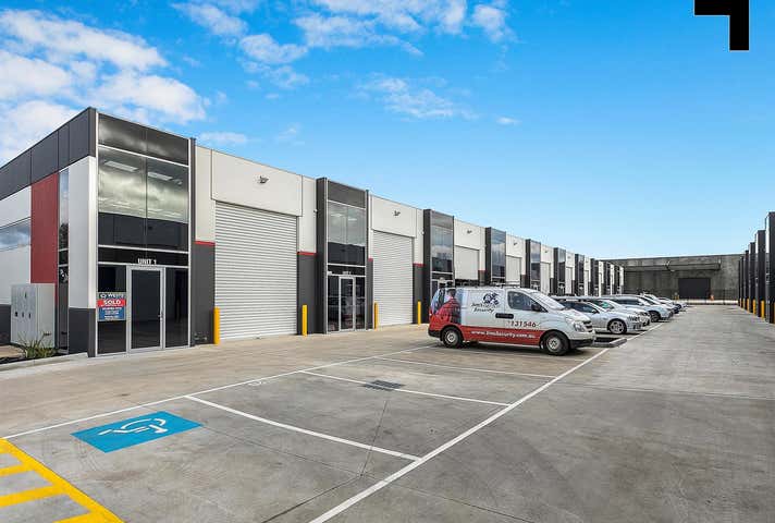 7/4 Network Drive Truganina VIC 3029 - Image 4