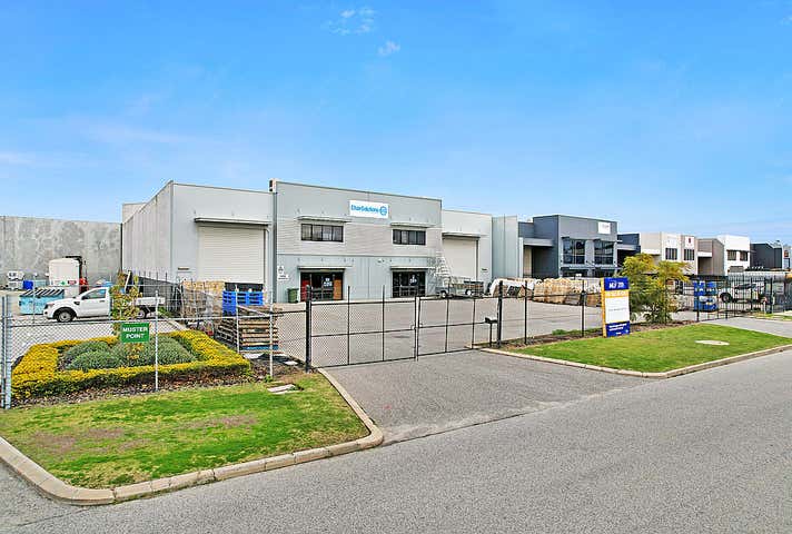 14 Tacoma Circuit Canning Vale WA 6155 - Image 14