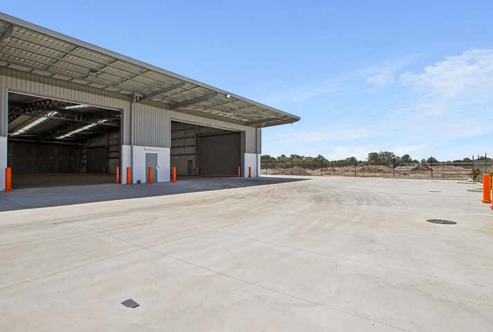 10 Mervyn St Stake Hill WA 6181 - Image 6