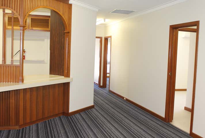 198 Lyon Road Aubin Grove WA 6164 - Image 13