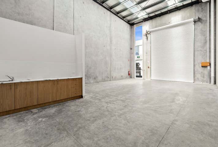 16/11 Newcastle Street Newtown VIC 3220 - Image 3