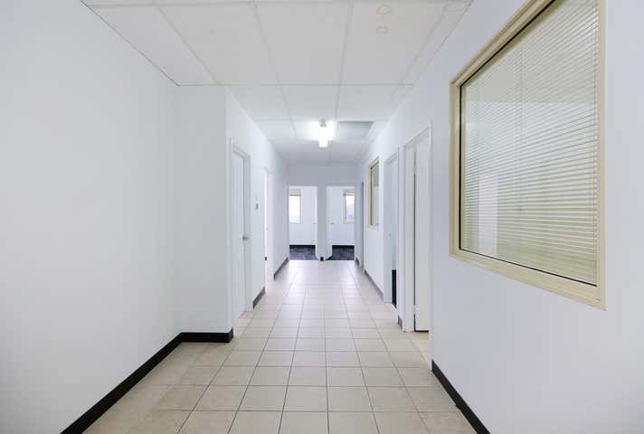 169 Raleigh Street Carlisle WA 6101 - Image 9