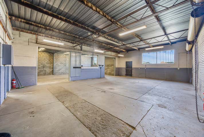 396-398 Forest Street Wendouree VIC 3355 - Image 10