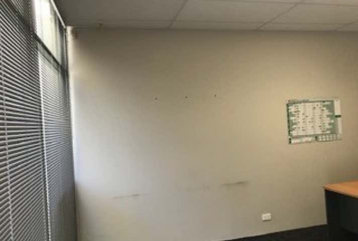 4/73 Discovery Drive Bibra Lake WA 6163 - Image 6