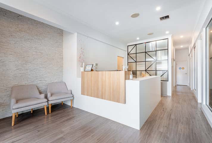 Molonglo Mall, 4/105 Newcastle Street Fyshwick ACT 2609 - Image 1