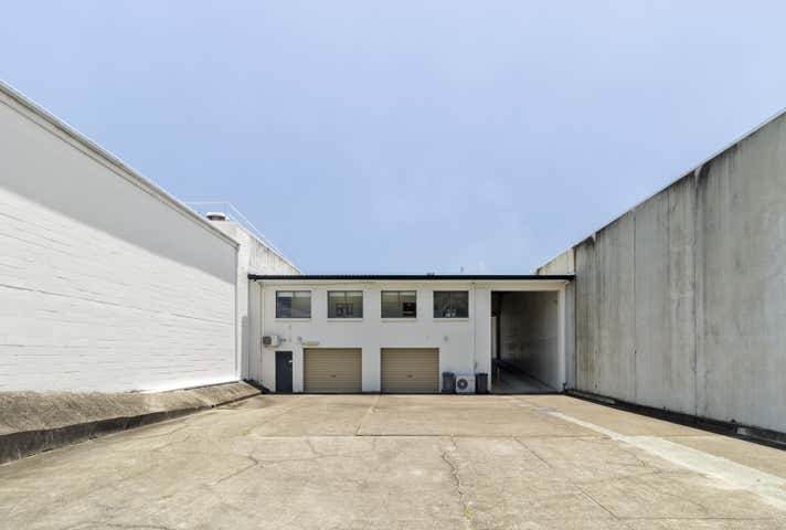 218 Logan Road Woolloongabba QLD 4102 - Image 8