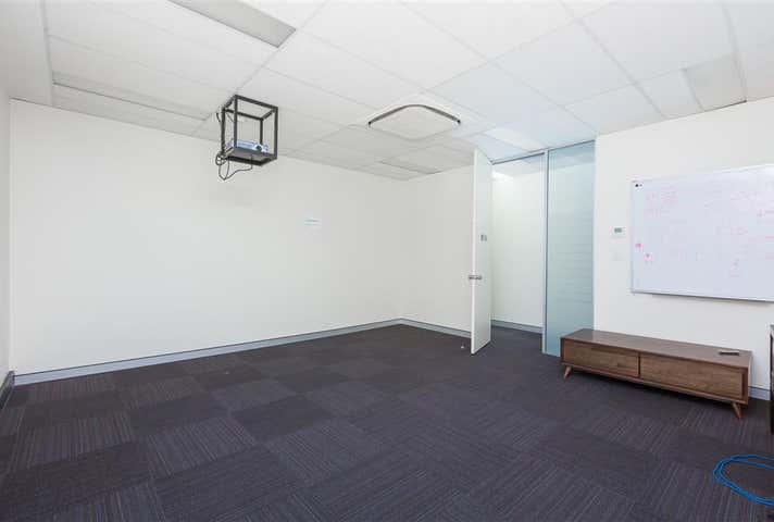 2 & 3/6 Brodie Hall Drive Bentley WA 6102 - Image 10
