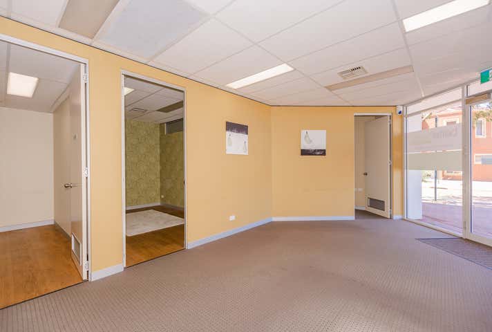 16/16 Hammersmith Court Joondalup WA 6027 - Image 5