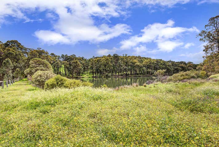 119 Martin Road Mornington WA 6221 - Image 32