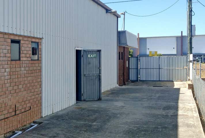 Unit 1, 25 Berriman Drive Wangara WA 6065 - Image 8