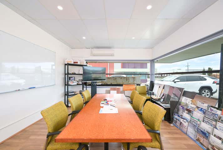 1/8 Hurley Street Canning Vale WA 6155 - Image 12