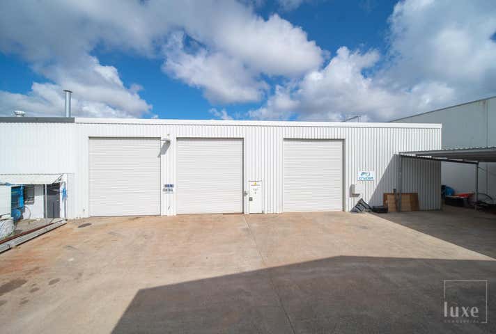 Unit 1 A, 12 Bearing Avenue Warana QLD 4575 - Image 9