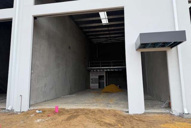 8,17 Sunderland Cres Butler WA 6036 - Image 5